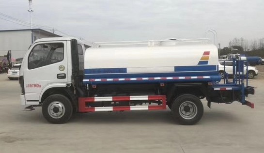 二手灑水車5噸的價格_國六5方東風福瑞卡綠化灑水車廠家價格