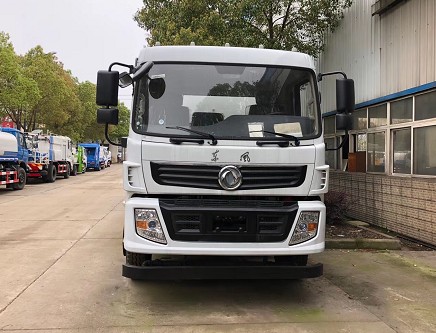 15噸灑水車(chē)型號(hào)及價(jià)格_國(guó)六15方東風(fēng)隨專D913綠化灑水車(chē)廠家價(jià)格