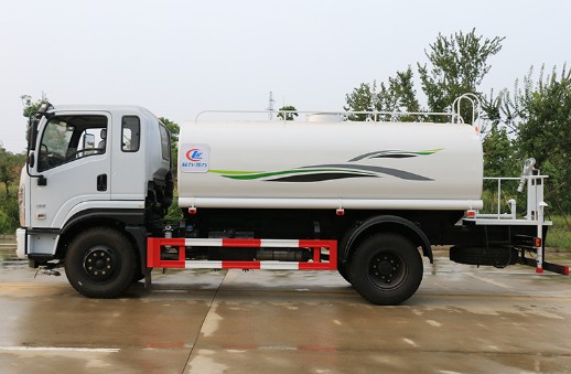12方灑水車需要什么駕駛證_國六12噸東風專底D1L綠化灑水車廠家價格